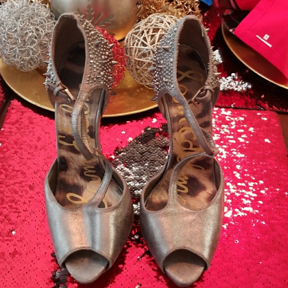 Sam Edelman Platinum Grey Spiked T-strap Heels